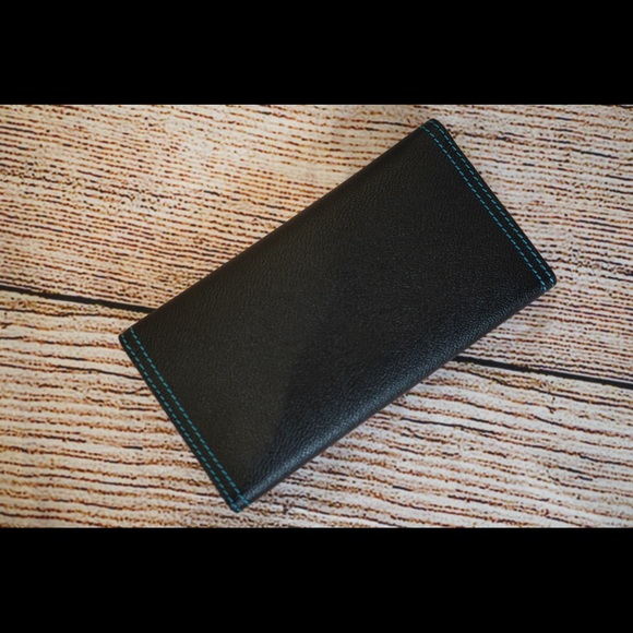 Burberry Cavendish Navy / Yellow Wallet NWT - Picture 7 of 8